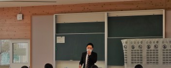 ☆探求学習　出張授業に行ってきました☆